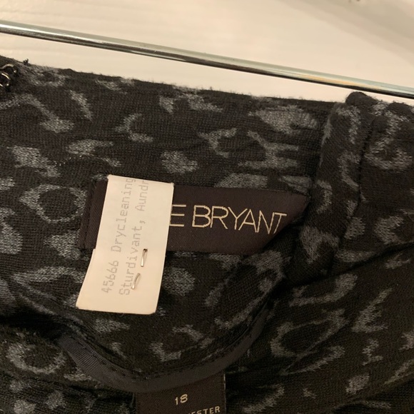 Black and grey printed pencil skirt - Picture 2 of 3